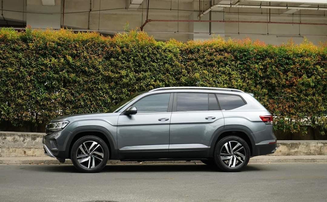 Mitsubishi Pajero Sport Gasoline 4x4 AT Premium - Hình 3