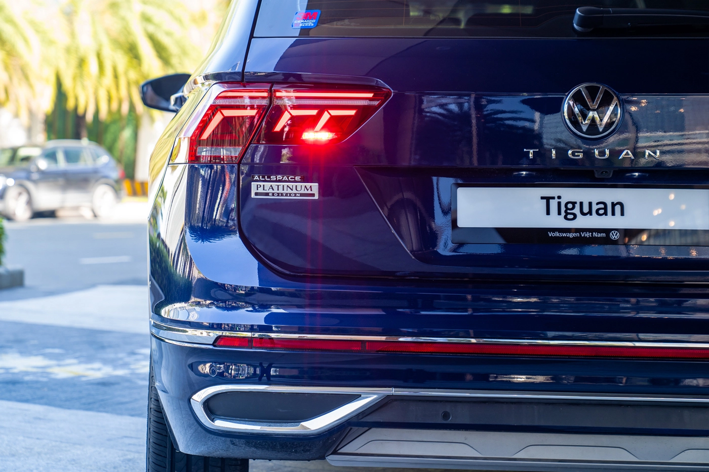 Volkswagen Tiguan Allspace 2.0L - Hình 5